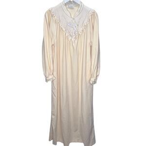Vintage Miss Elaine Long Sleeve Fleece Nightgown Beige 1/2 Zip Ruffle Size M